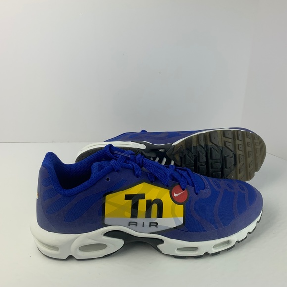 air max tn swimming pool